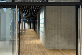 【KOMAZAWA Park Quarter】【駒沢大学駅徒歩1分】パーティ・謝恩会・懇親会に最適な地下イベントスタジオ「zawazawa」