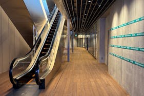 【KOMAZAWA Park Quarter】【駒沢大学駅徒歩1分】パーティ・謝恩会・懇親会に最適な地下イベントスタジオ「zawazawa」