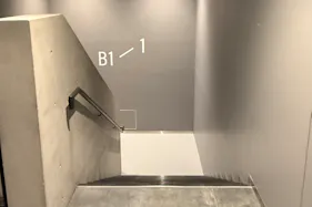 【KOMAZAWA Park Quarter】【駒沢大学駅徒歩1分】パーティ・謝恩会・懇親会に最適な地下イベントスタジオ「zawazawa」