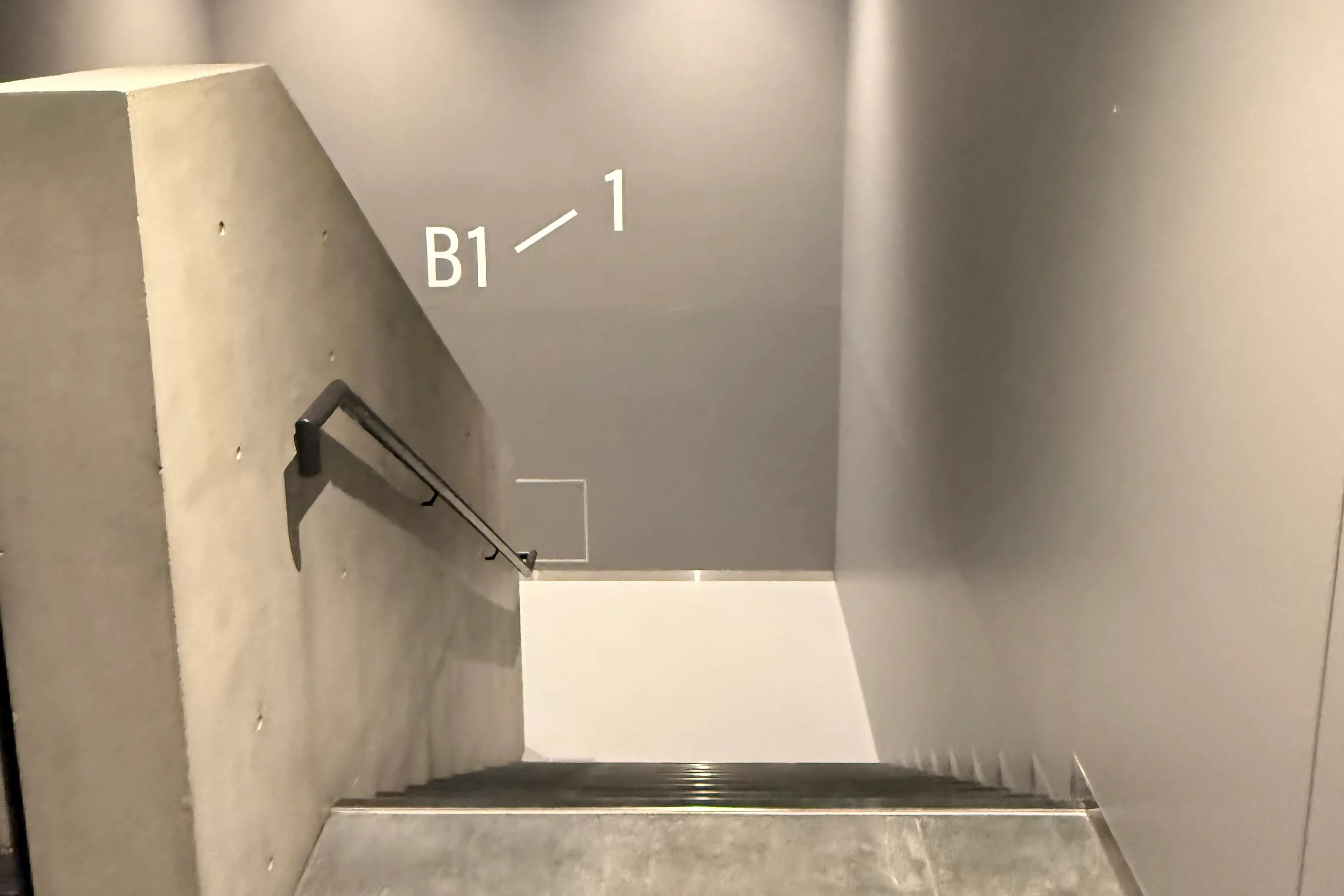 【KOMAZAWA Park Quarter】【駒沢大学駅徒歩1分】パーティ・謝恩会・懇親会に最適な地下イベントスタジオ「zawazawa」