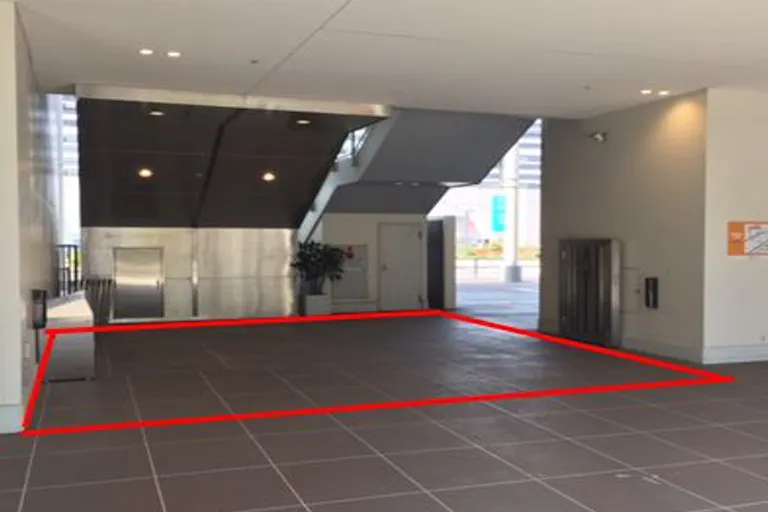 【三井アウトレットパーク 仙台港】1階 サブエントランスの画像1