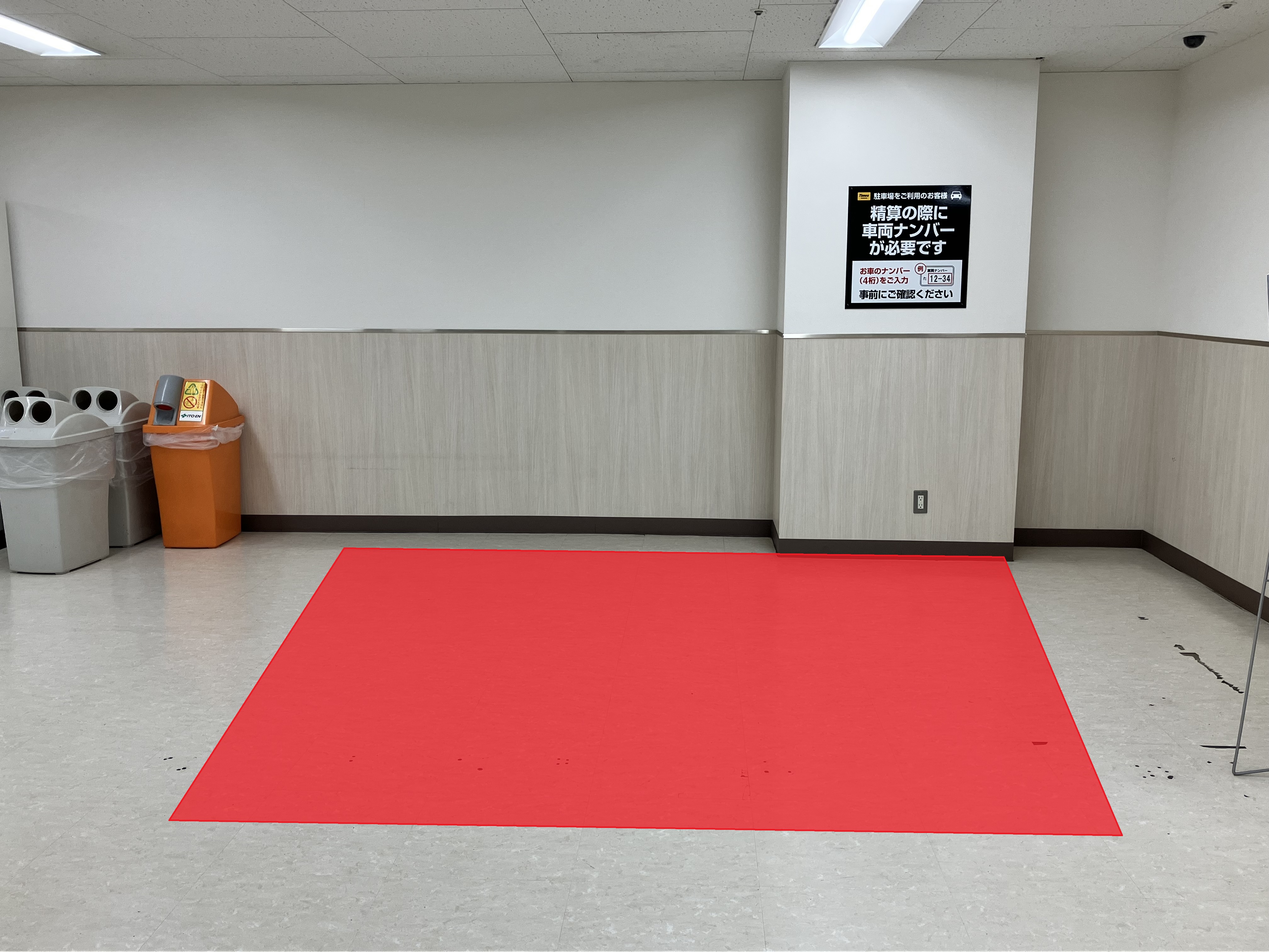 【SOCOLA南行徳】地下2階駐車場エレベーターホール　物販、食物販のポップアップストアや販促プロモーションに最適な催事イベントスペース