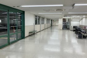 【SOCOLA南行徳】地下2階駐車場エレベーターホール 物販、食物販のポップアップストアや販促プロモーションに最適な催事イベントスペース