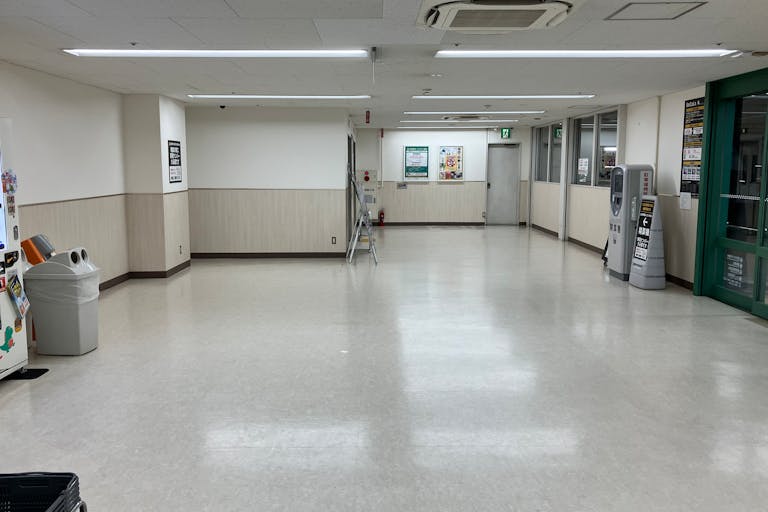 【SOCOLA南行徳】地下2階駐車場エレベーターホール 物販、食物販のポップアップストアや販促プロモーションに最適な催事イベントスペースの画像2