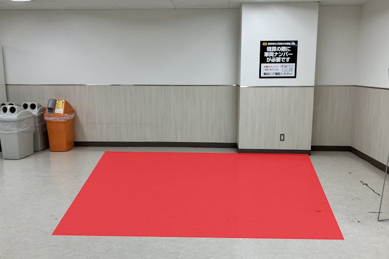 【SOCOLA南行徳】地下2階駐車場エレベーターホール 物販、食物販のポップアップストアや販促プロモーションに最適な催事イベントスペースの画像1