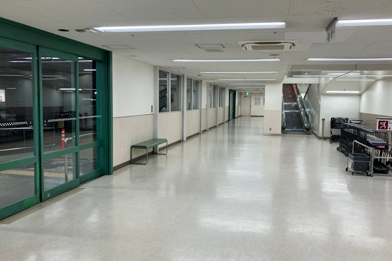 【SOCOLA南行徳】地下2階駐車場エレベーターホール 物販、食物販のポップアップストアや販促プロモーションに最適な催事イベントスペースの画像3