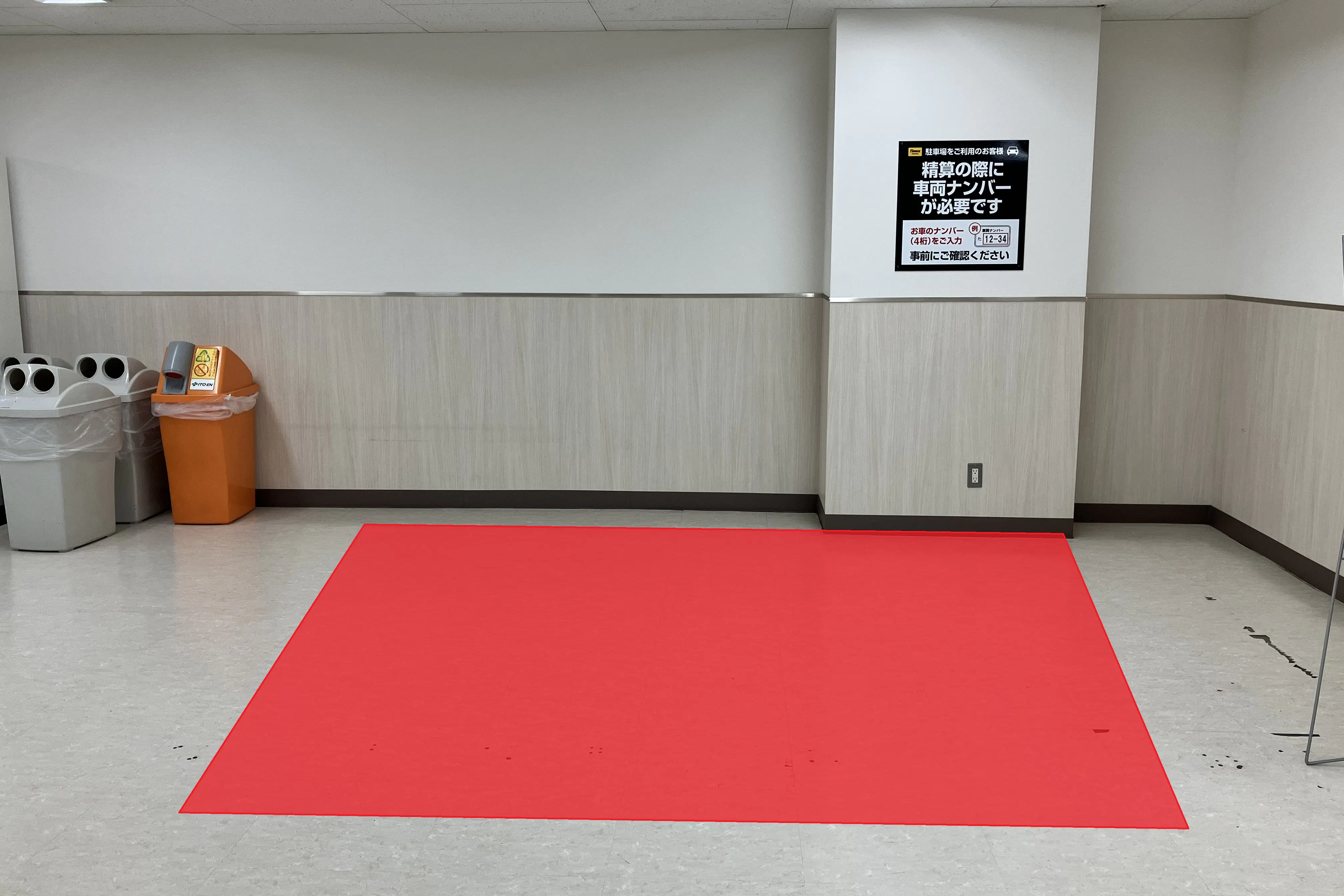 【SOCOLA南行徳】地下2階駐車場エレベーターホール 物販、食物販のポップアップストアや販促プロモーションに最適な催事イベントスペース