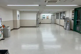 【SOCOLA南行徳】地下2階駐車場エレベーターホール 物販、食物販のポップアップストアや販促プロモーションに最適な催事イベントスペース