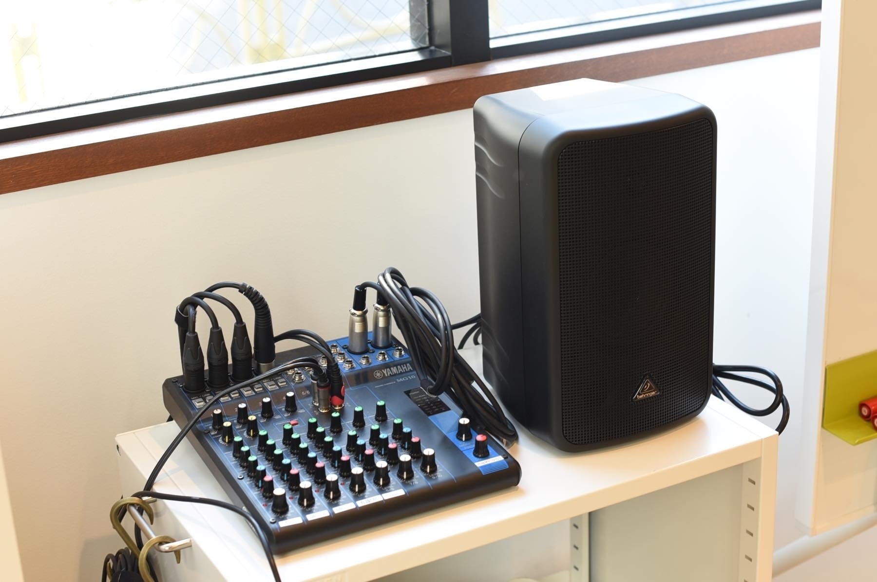 オプションの音響機器です。