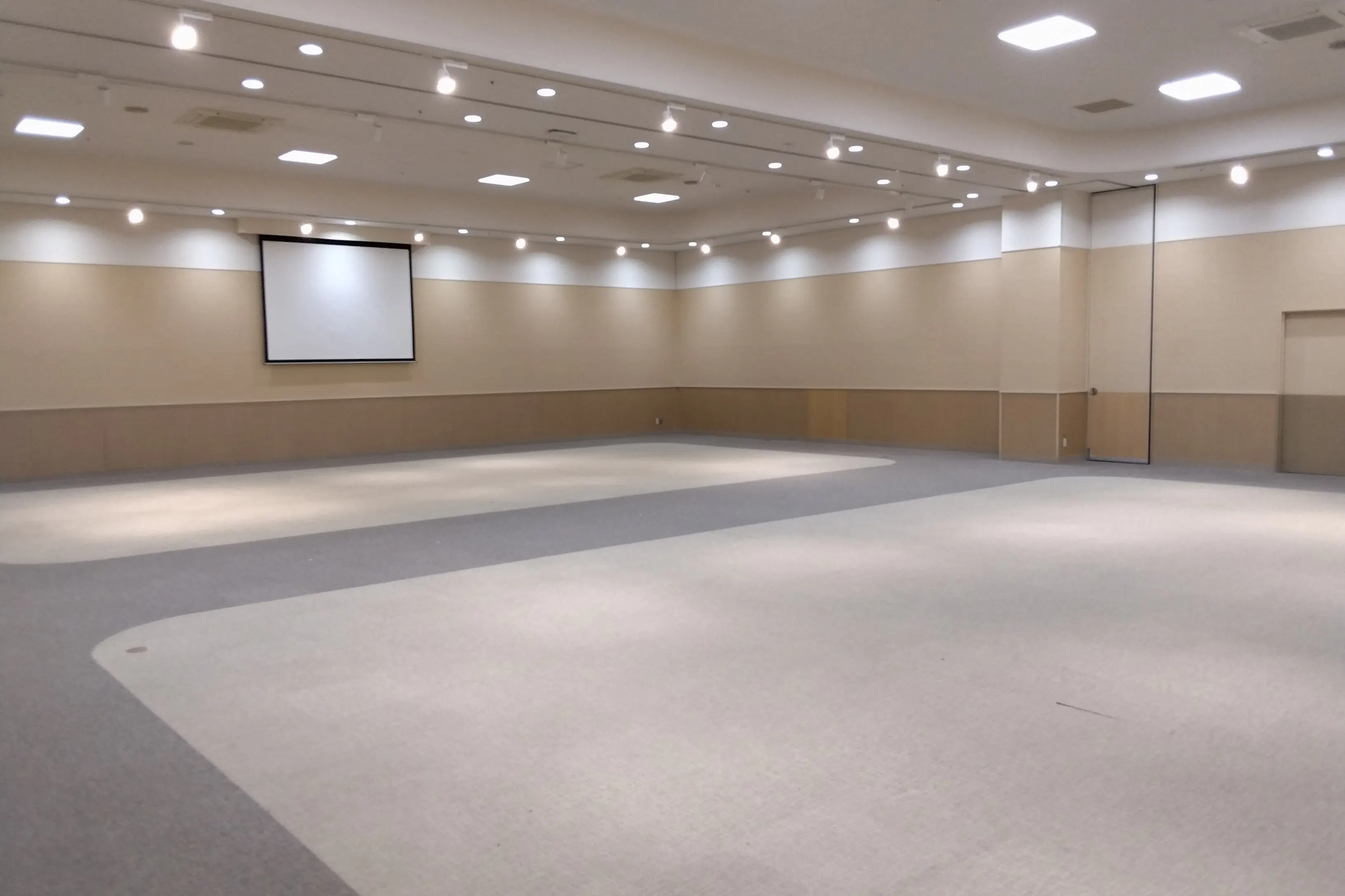 【イオンモール高崎】専門店街2Fイオンホール