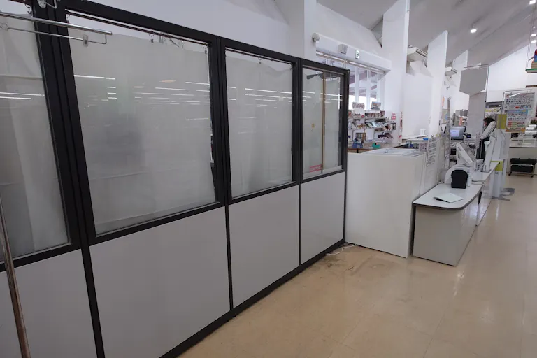 【タイヘイ吹上店】イベントスペース2(斜めから見た写真)