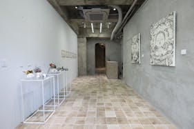 【新御徒町駅4分】個展やグループ展等のアート展やアパレルのポップアップストア、展示販売会に最適な視認性の良い路面のギャラリースペース