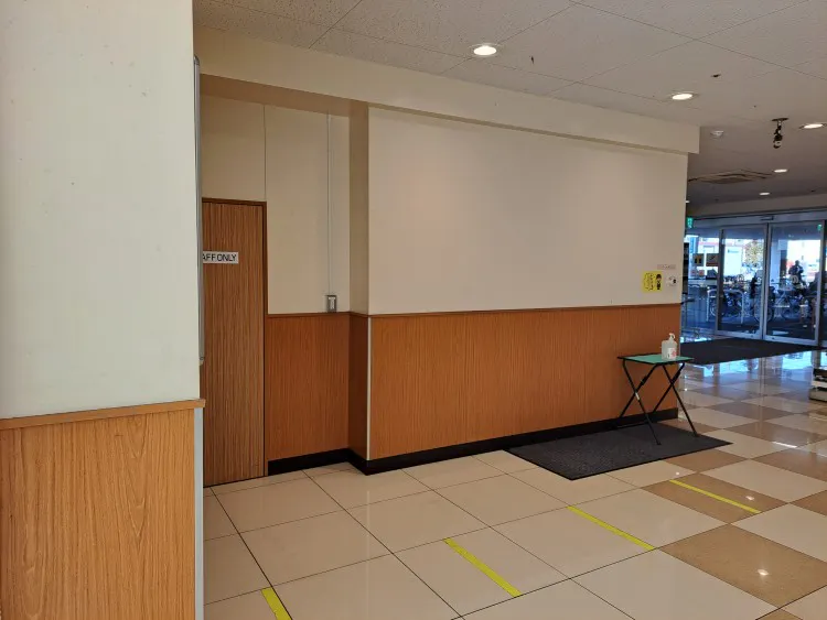 【マミーマート南中野】販促プロモーションに最適な1階エスカレーターホールにあるイベントスペース