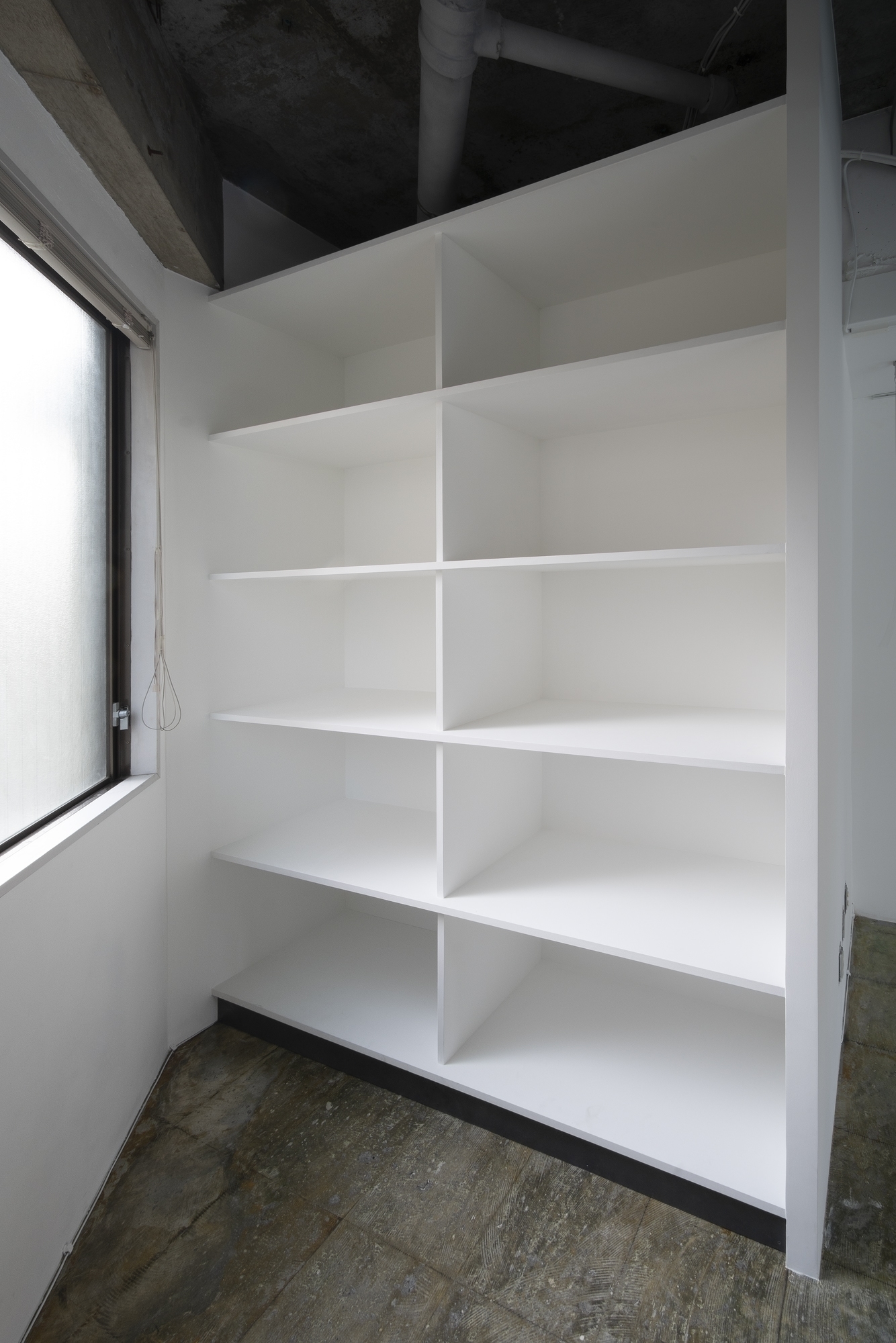 H2400*W1800mmのストックはたっぷり収納可能です。