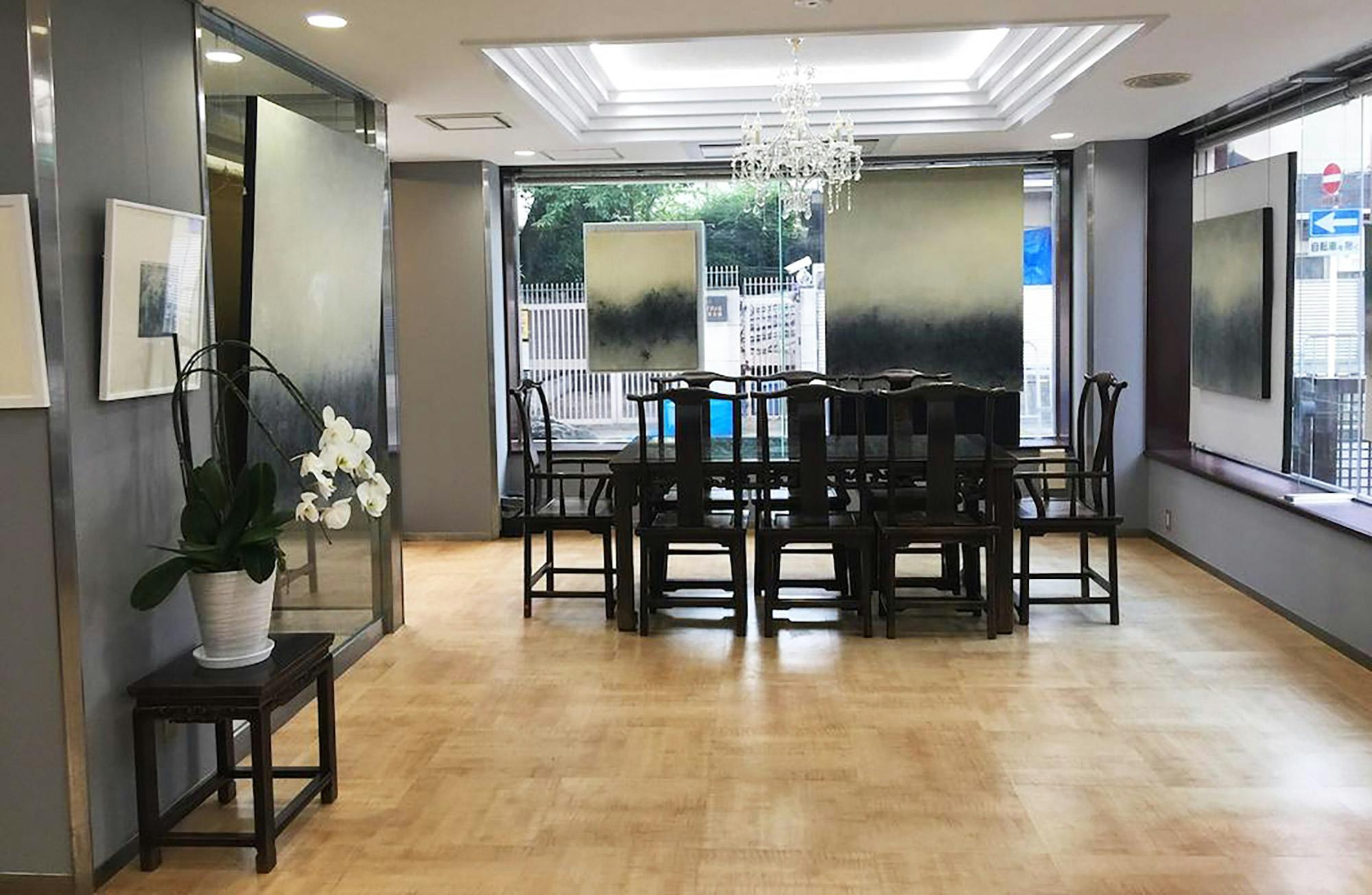 【三条京阪駅3分】アートギャラリー用途や飲食の短期出店に最適な鴨川近くのホテル内キッチン付きイベントスペース