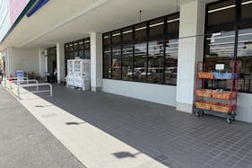 【ゆめマート 花瀬】屋外軒先 キッチンカーや販促プロモーションにおすすめな催事イベントスペース