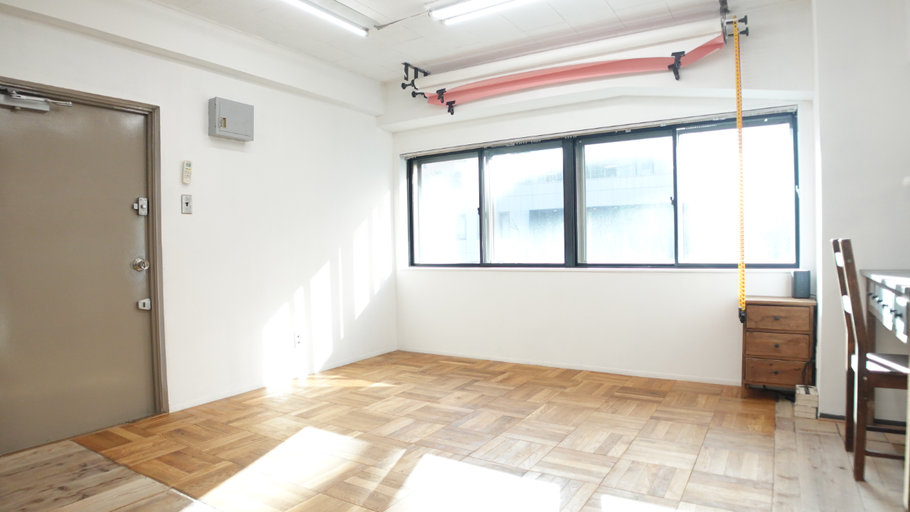 【恵比寿駅5分】各種展示会やポップアップ、撮影用途に最適な白基調のレンタルスペース