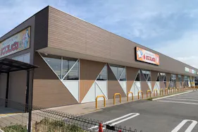 【サンフレッシュ狛田店】企業プロモーションイベントや物販に最適な地域密着型スーパー内ATM横の催事スペース