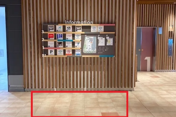 【BRANCH調布】プロモーションイベントや催事出店に利用可能なイベントスペース(インフォメーション前)