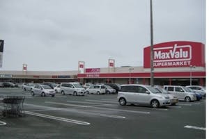 【イオンタウン磐田】プロモーションイベントや小規模物販に最適な大型スーパー出入口横にある通行量の多い軒下スペース