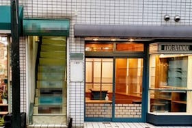 【東武東上線東武練馬駅1分/1F】個展やグループ展等のアート展、物販、食物販、アパレルや雑貨などの ポップアップストアに最適な「北町商店街」の路面ギャラリースペース