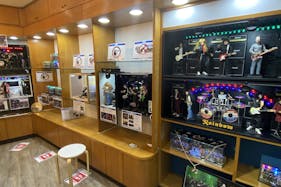 【東武東上線東武練馬駅1分/1F】個展やグループ展等のアート展、物販、食物販、アパレルや雑貨などの ポップアップストアに最適な「北町商店街」の路面ギャラリースペース