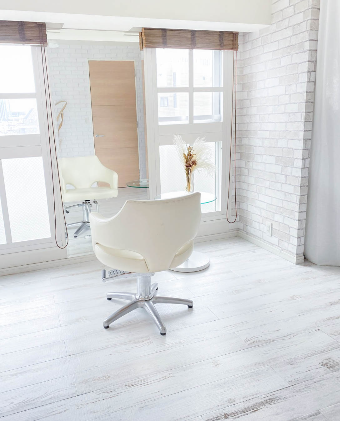 【代官山駅4分】雑誌のインタビュー撮影やYouTubeのライブ配信に最適な自然光豊かでネット環境や備品が充実したヘアサロン内撮影スタジオ