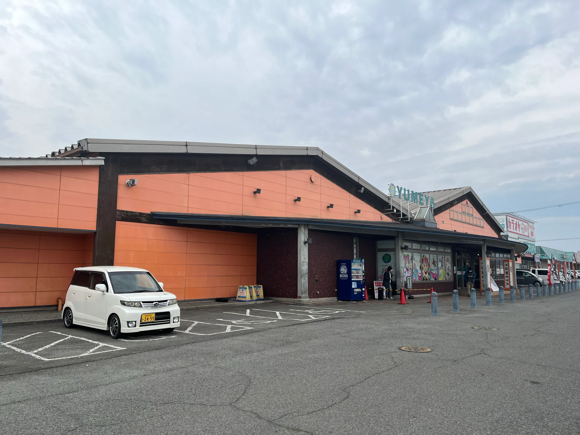 【夢屋加古川店】キッチンカーやプロモーション等に最適なアミューズメント施設のイベントスペース