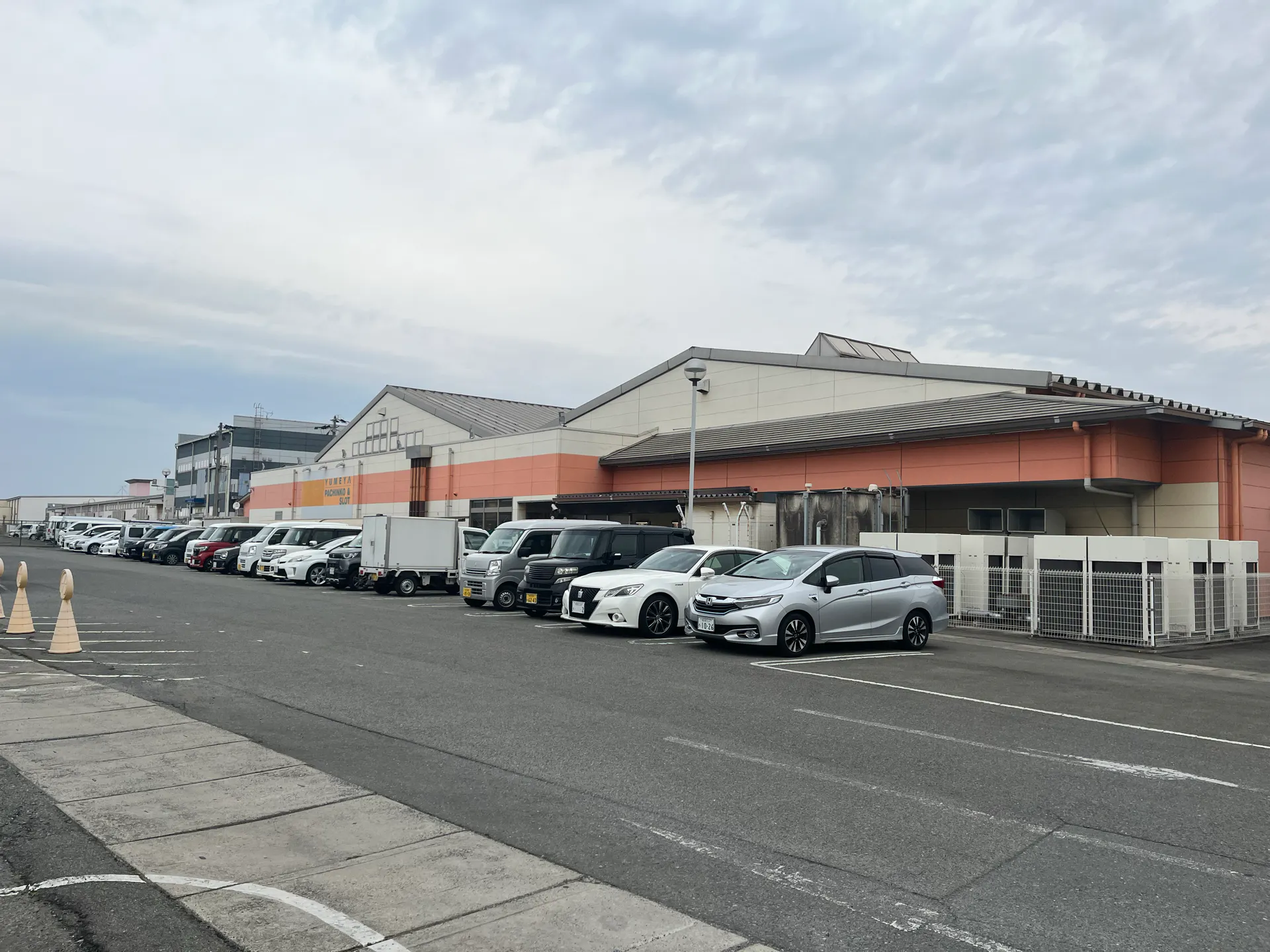 【夢屋加古川店】キッチンカーやプロモーション等に最適なアミューズメント施設のイベントスペース
