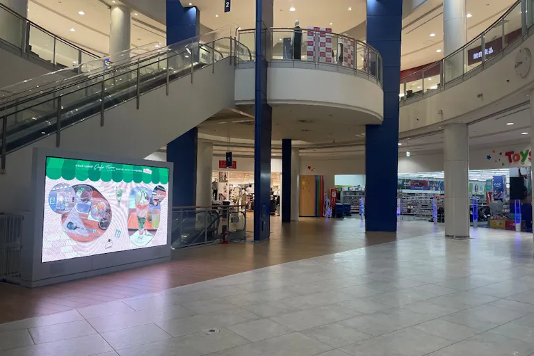 【イオンモール伊丹】1F エンターテイメントコートの画像1