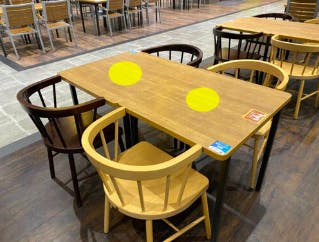 【イオンモール今治新都市】モール内広告 フードコートステッカーの画像