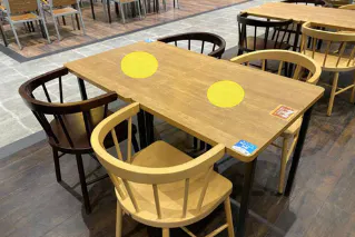 【イオンモール今治新都市】モール内広告 フードコートステッカー