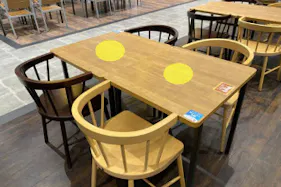 【イオンモール今治新都市】モール内広告 フードコートステッカー