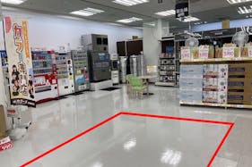 【メガセンタートライアル伊勢崎中央店】⑤食物販や出張販売に適した1階レジ奥スペース