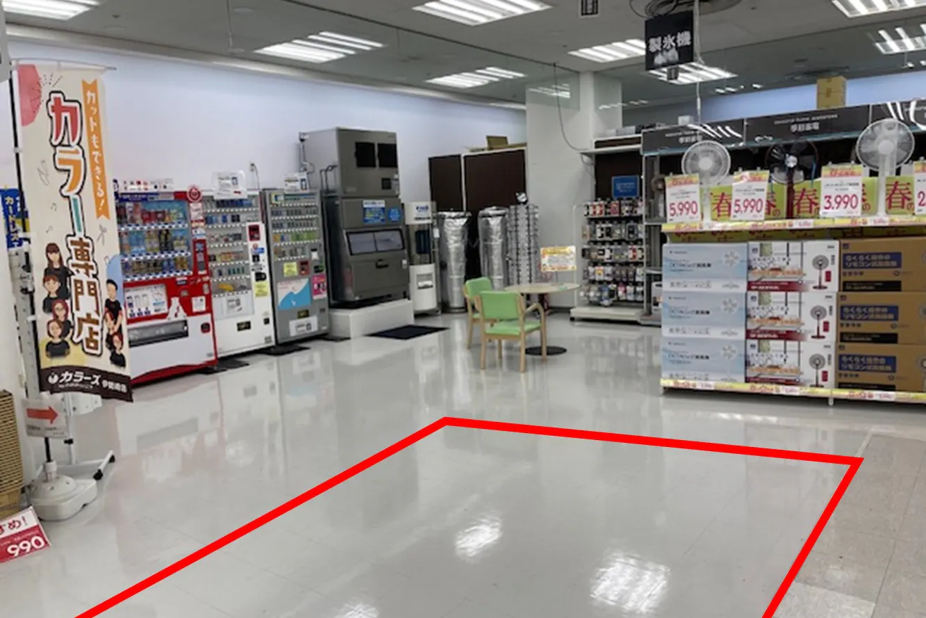 【メガセンタートライアル伊勢崎中央店】⑤食物販や出張販売に適した1階レジ奥スペース