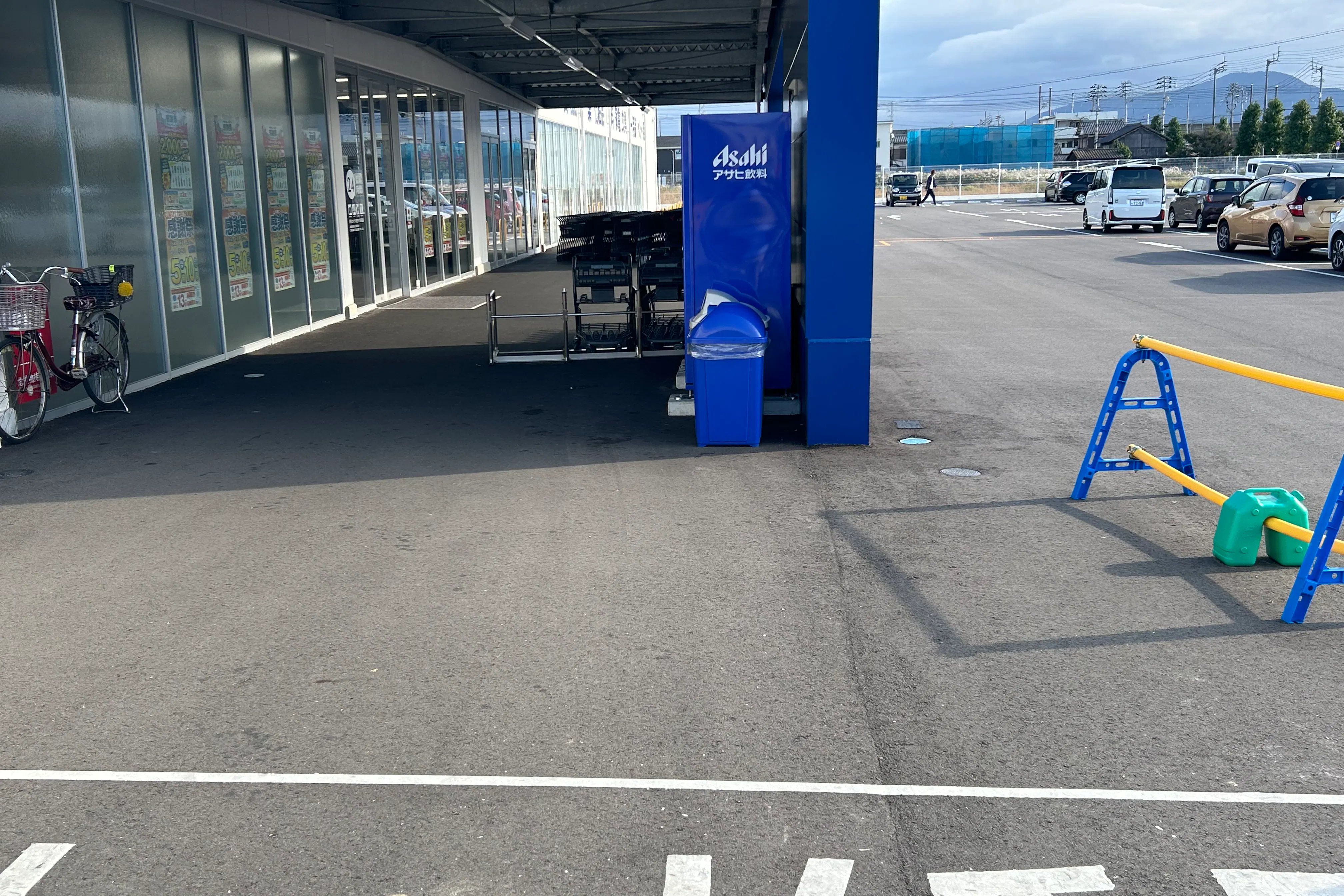 【スーパーセンタートライアル丸亀店】キッチンカー(調理営業)出店限定/屋外スペース