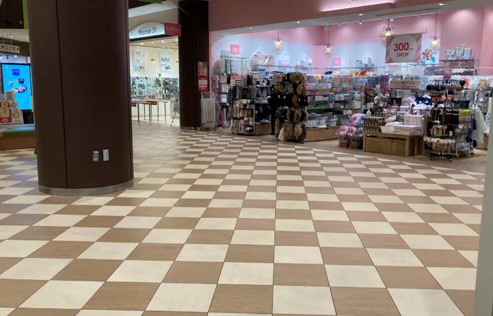 【ララガーデン川口】1階 中央③