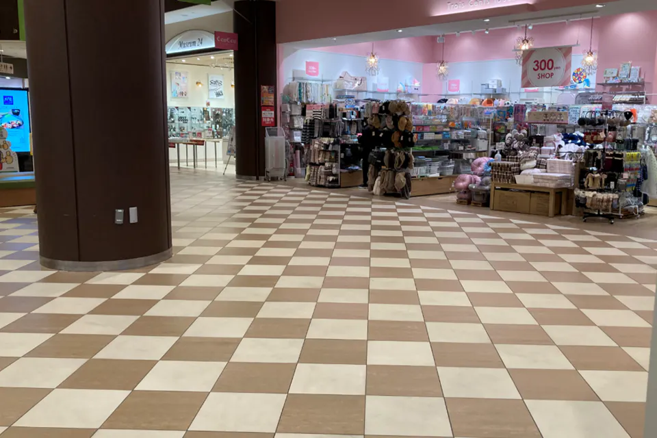 【ララガーデン川口】1階 中央③