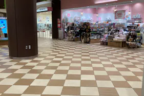 【ララガーデン川口】1階 中央③