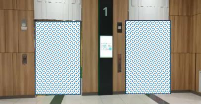 【イオンモール豊川】モール内広告 エレベーター扉の画像