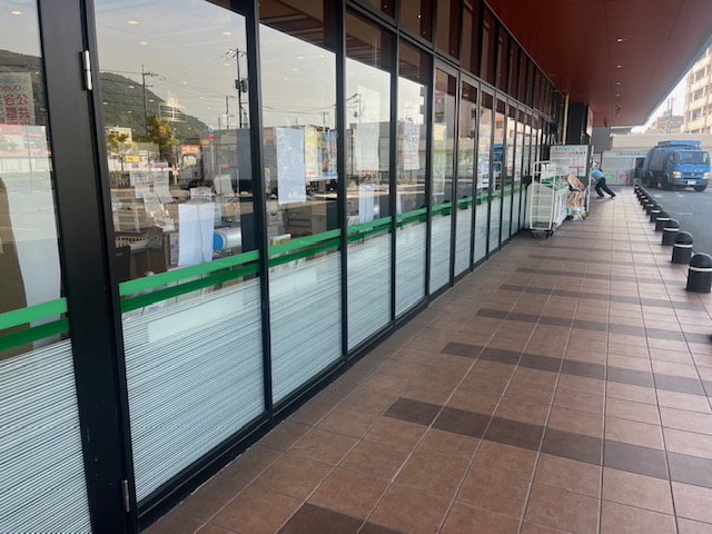 【フレスタ多治米店】プロモーションイベントに利用可能な軒下スペース