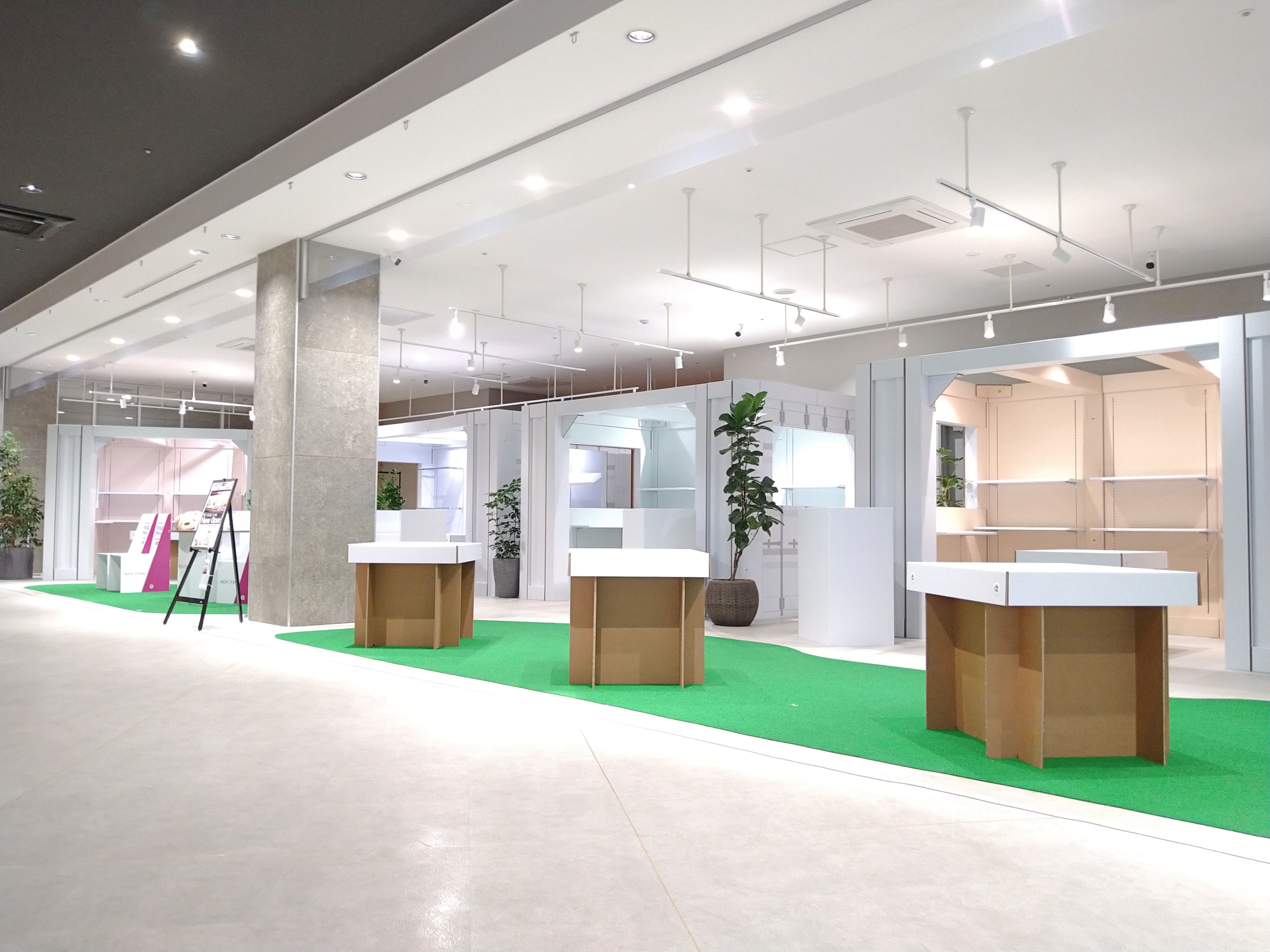 【イオンタウン吉川美南／POPUPブルー】 什器・諸費用込み！ 低価格で出店可能！ ポップアップストア特設スペースの画像7