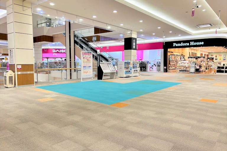 【イオンモール大垣】各種プロモーションや物販、食物販のポップアップストアに最適な2F サーティワンアイスクリーム横スペースの画像1