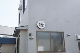 【上田駅】撮影、展示会に最適な白を基調としたレンタルギャラリー