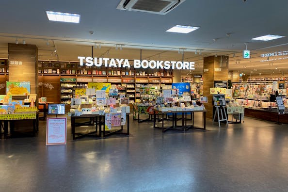 【TSUTAYA BOOKSTORE ラクア緑井】展示会やポップアップに利用可能なイベントスペース