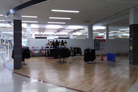 【イオンスーパーセンター栗原志波姫店】プロモーションや物販に最適なスーパーセンター内区画型イベントスペース(区画No122の一部)