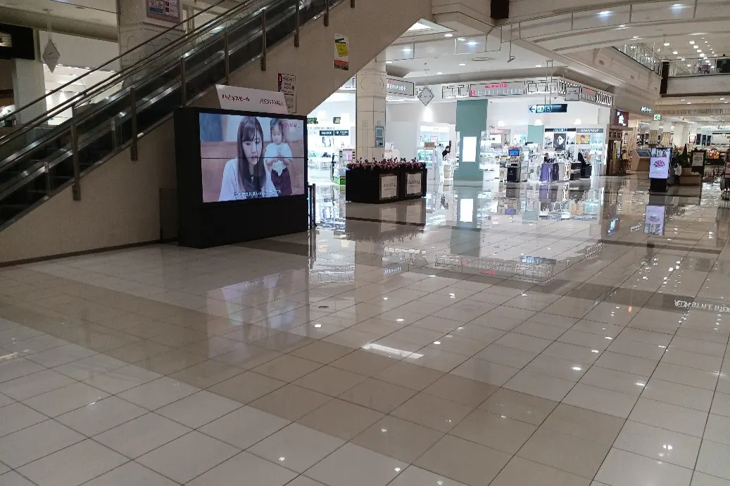 【イオンモール明和】プロモーションイベントやポップアップストアに最適な1F ハナショウブの広場の催事イベントスペース