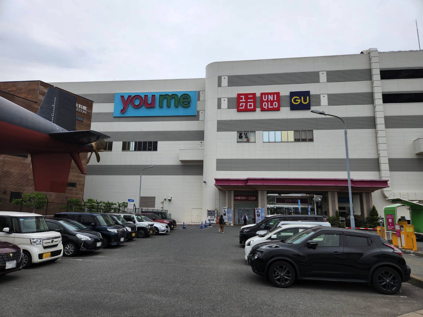 【ゆめタウン呉】【お値下げしました】 キッチンカーに最適な商業施設入口前の屋外催事イベントスペース