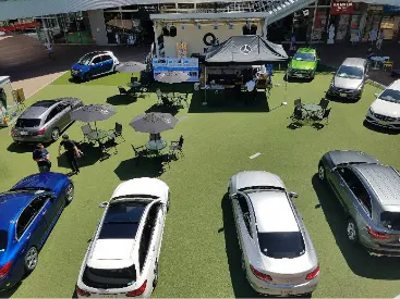 【もりのみやキューズモールBASE】「①1F BASEパーク」大規模プロモーションや音楽イベント、展示会に利用可能な開放的な屋外の芝生広場スペース