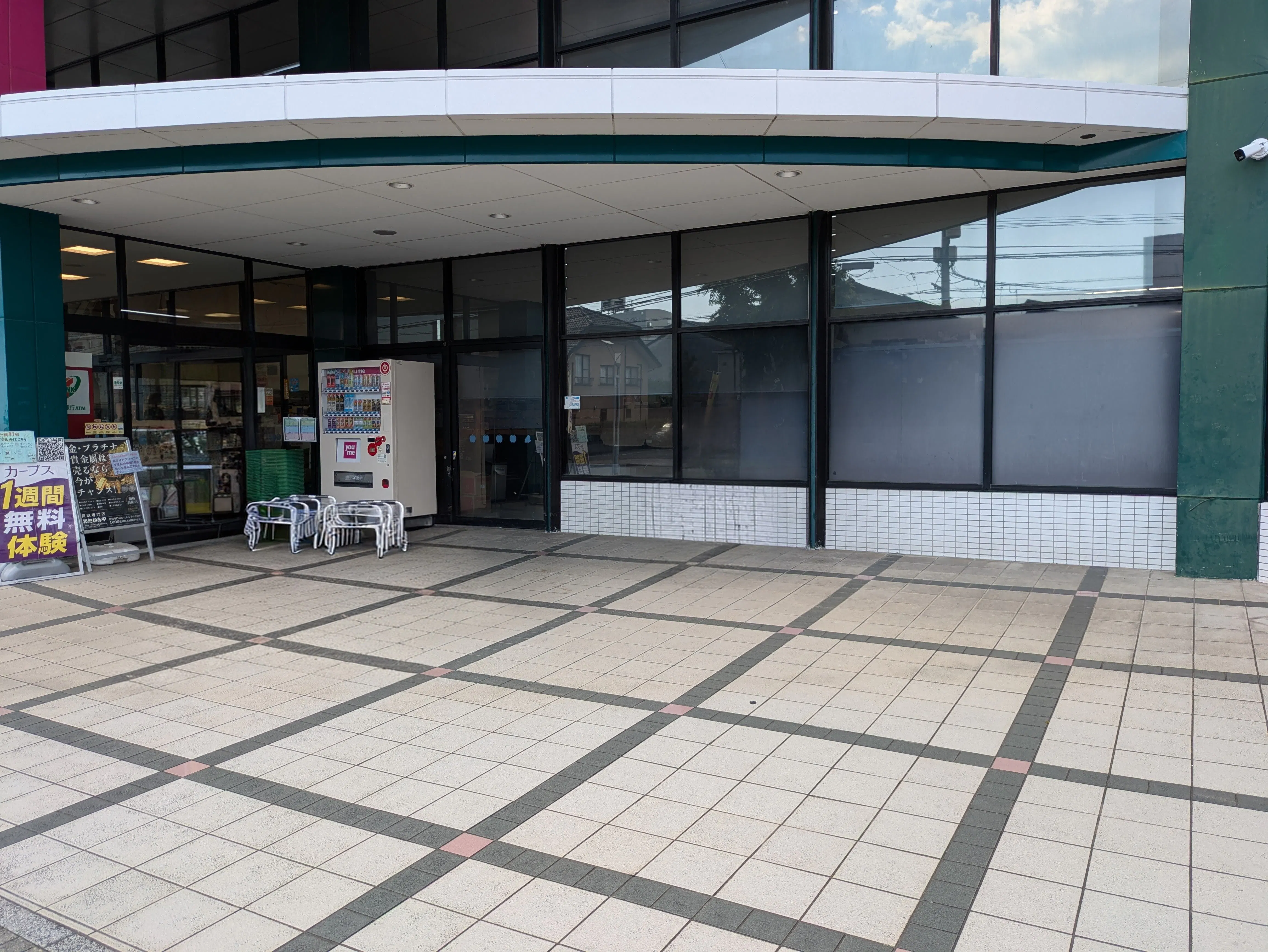 【ゆめマート島崎】店頭軒下 ポップアップストア(物販、食物販)やプロモーション用途に最適なスーパーの屋外催事イベントスペース